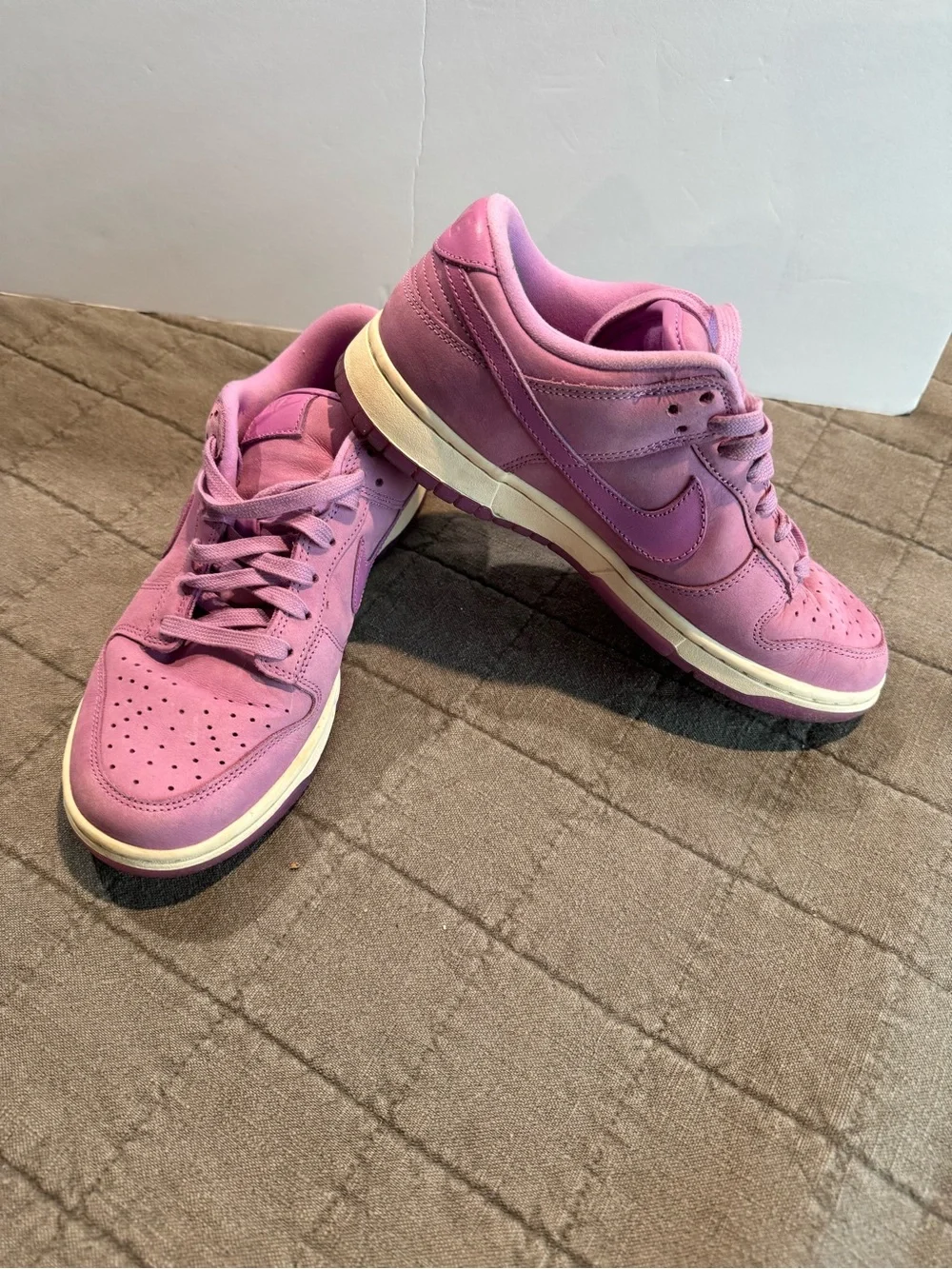Nike Women’s Dunk Low Sneakers in Rush Fuschia- rare!